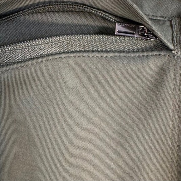 Athleta Delancey Straight Cargo Pant women’s size XL army green - Picture 7 of 9